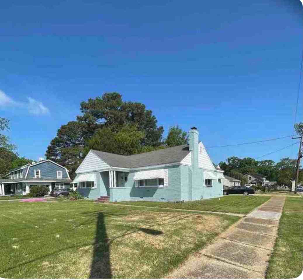 1382 E Bayview Blvd - Photo 2 of 20