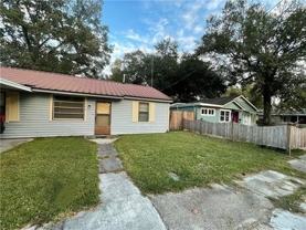 208 N Scanlan St - Photo 1 of 1