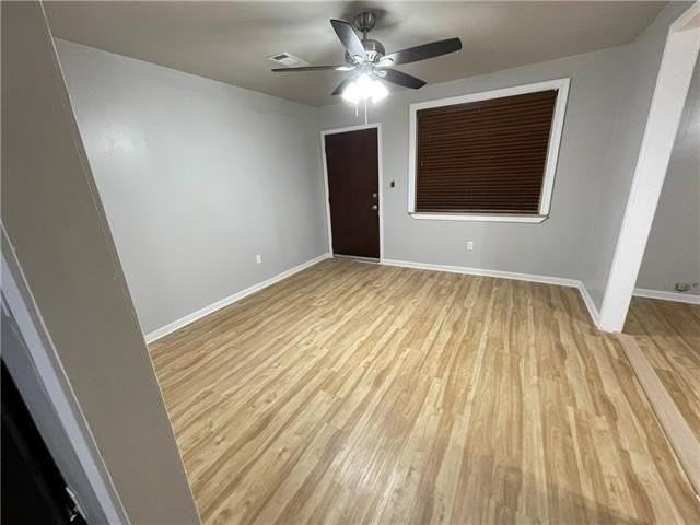 208 N Scanlan St - Photo 2 of 15