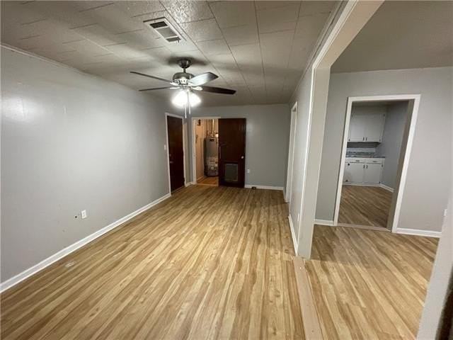 208 N Scanlan St - Photo 5 of 15