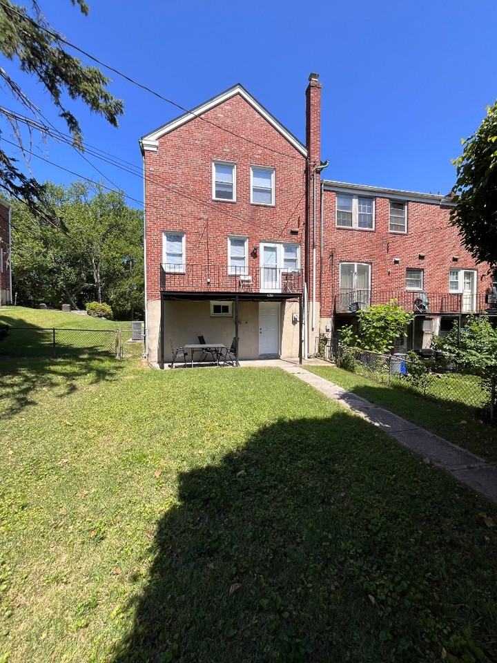 1157 Granville Rd - Photo 2 of 13