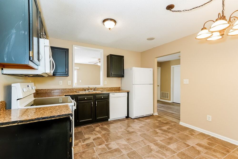 7621 Blue Willow Dr - Photo 7 of 16