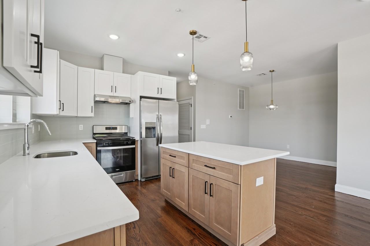 200 Montclair Avenue - Photo 3 of 11