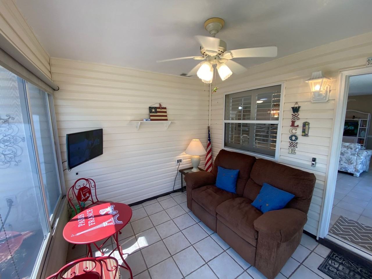 440 Canterbury Ct - Photo 2 of 41