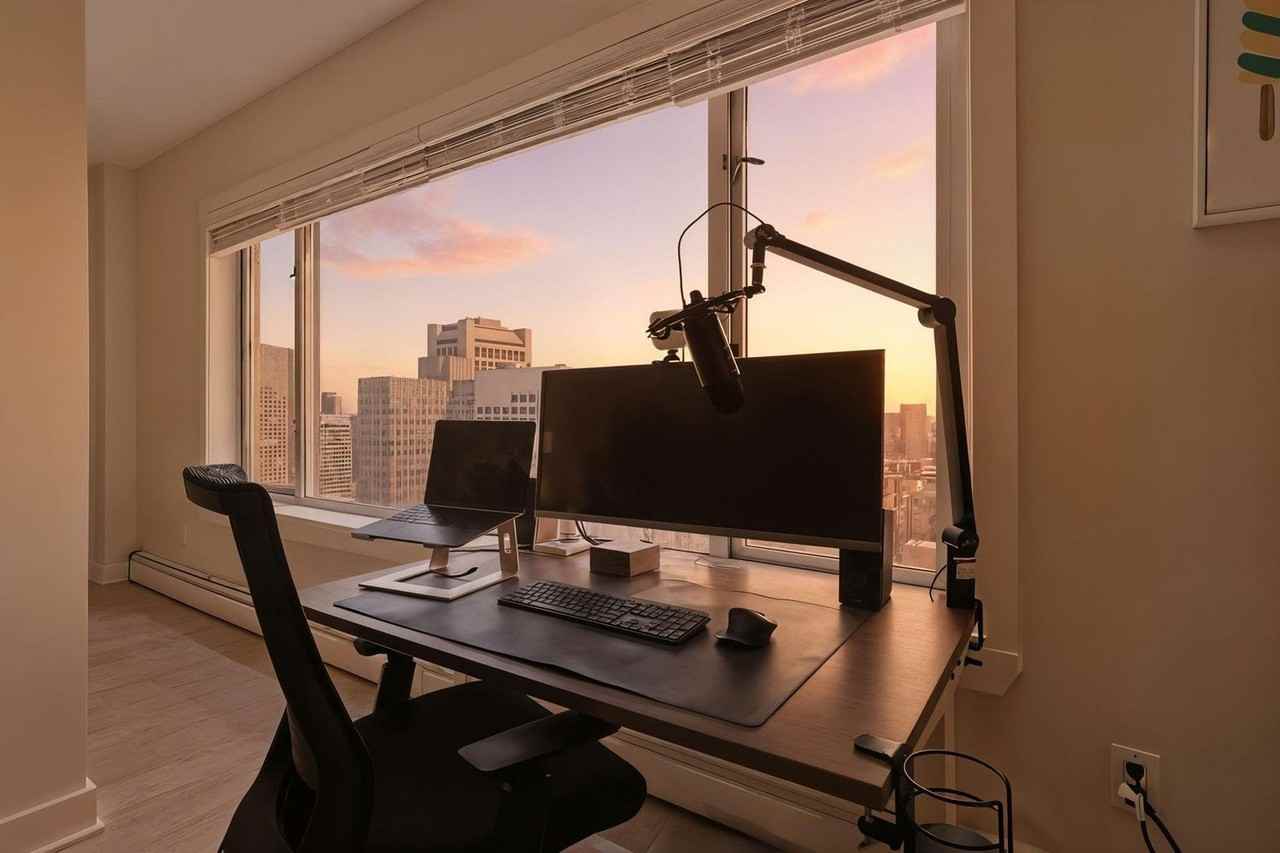 899 Pine Street - Photo 6 of 30