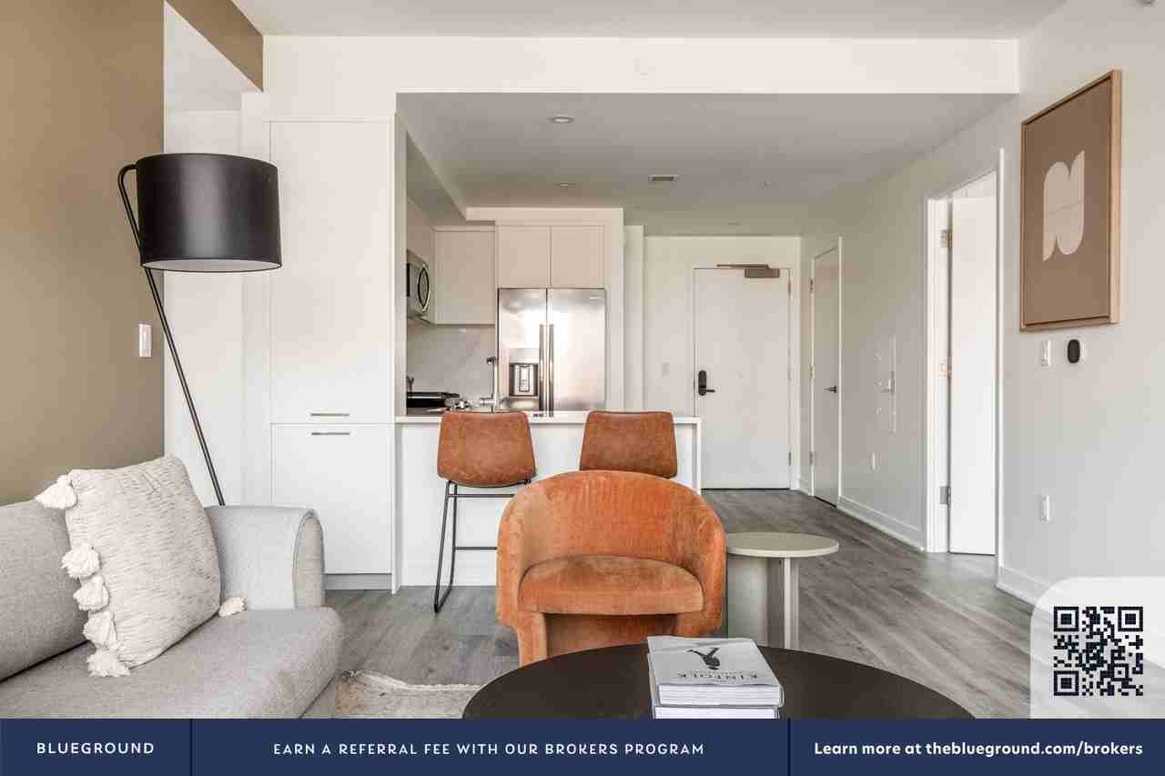 949 1st Street Southeast - Photo 5 of 50