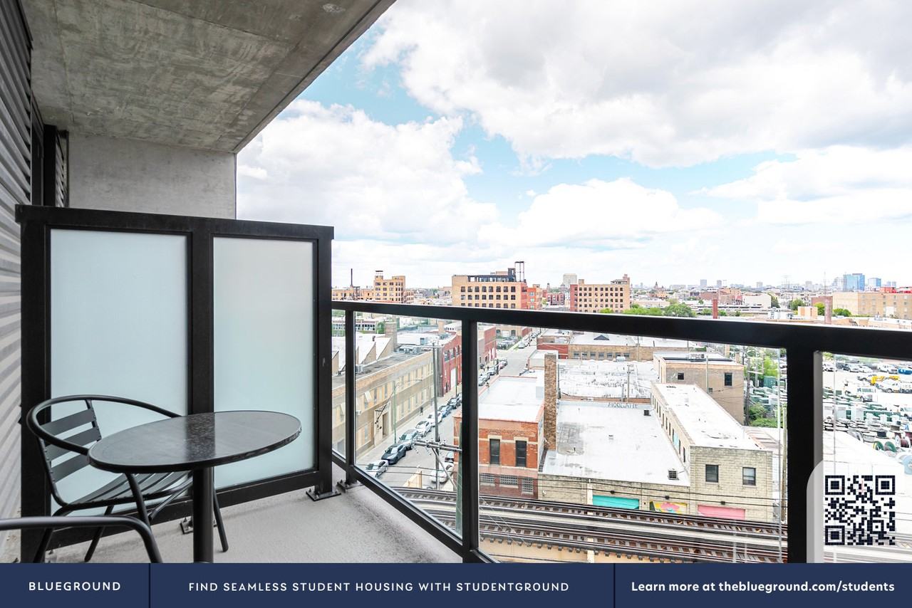 1454 W Randolph St #1304 - Photo 7 of 50