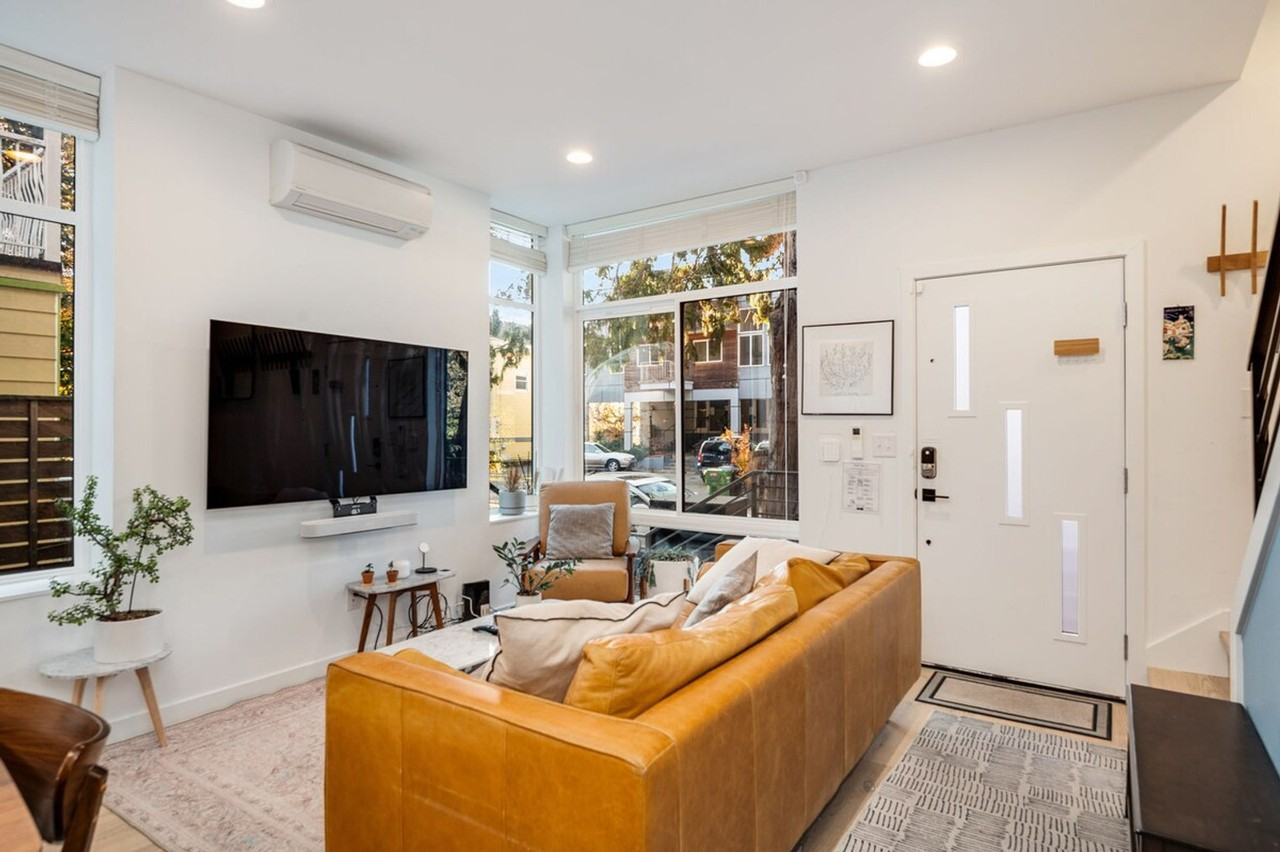 673 Belmont Ave E #1035944P - Photo 7 of 43