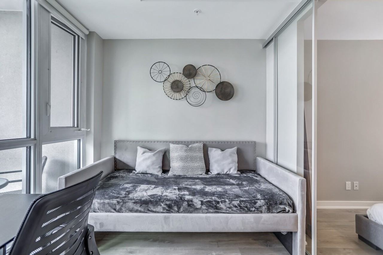 203 Queen Street West #1050765P - Photo 5 of 25