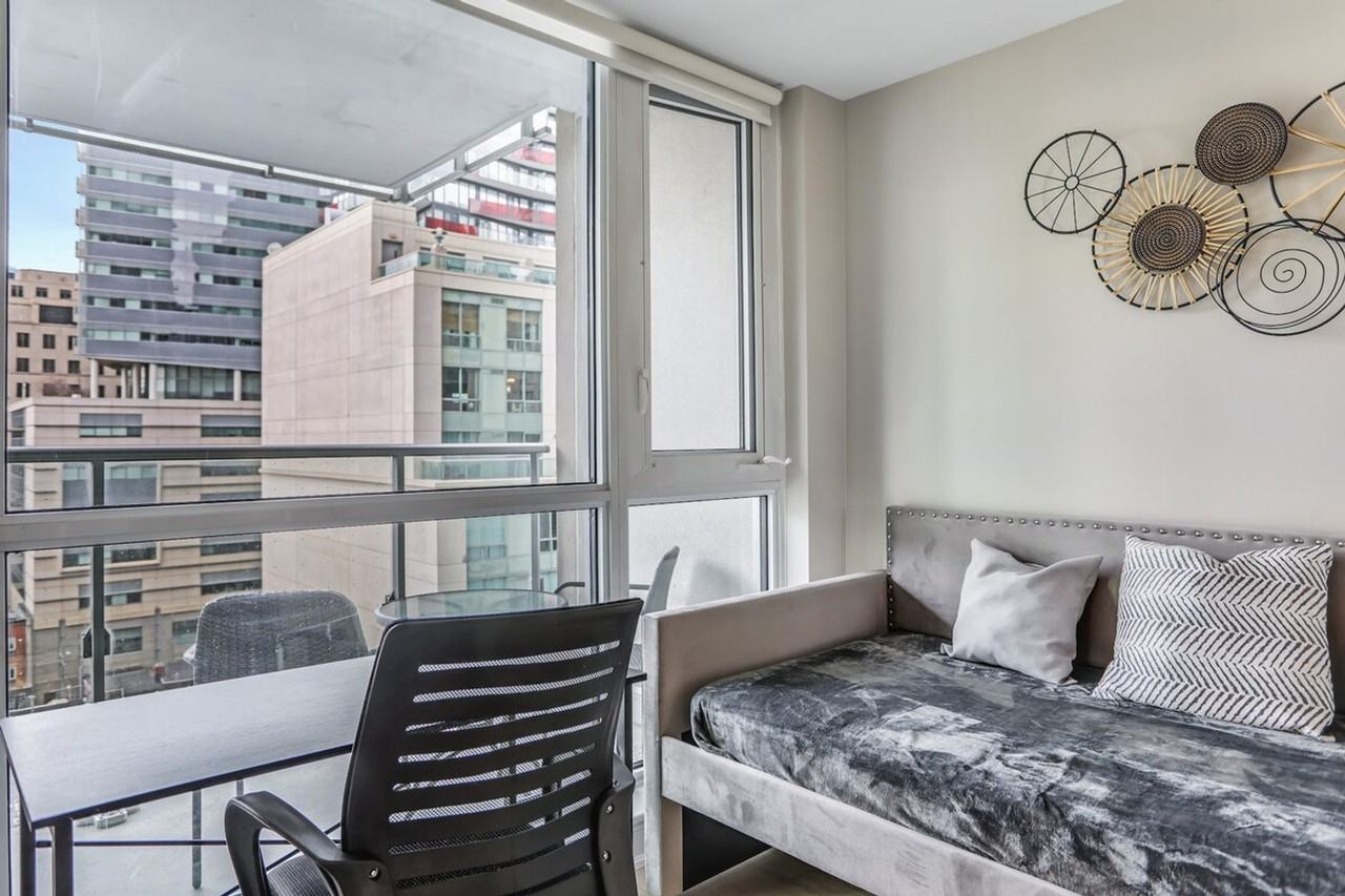 203 Queen Street West #1050765P - Photo 6 of 25