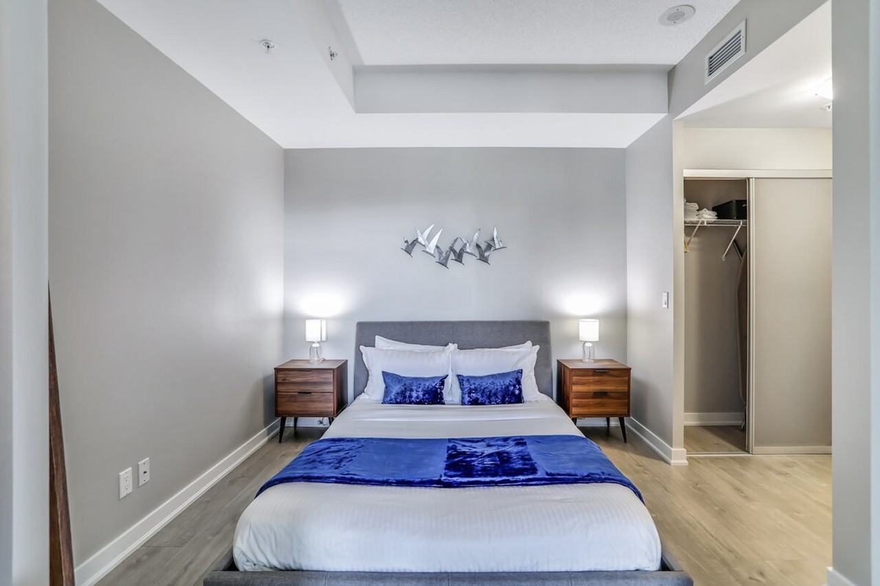 203 Queen Street West #1050765P - Photo 3 of 25