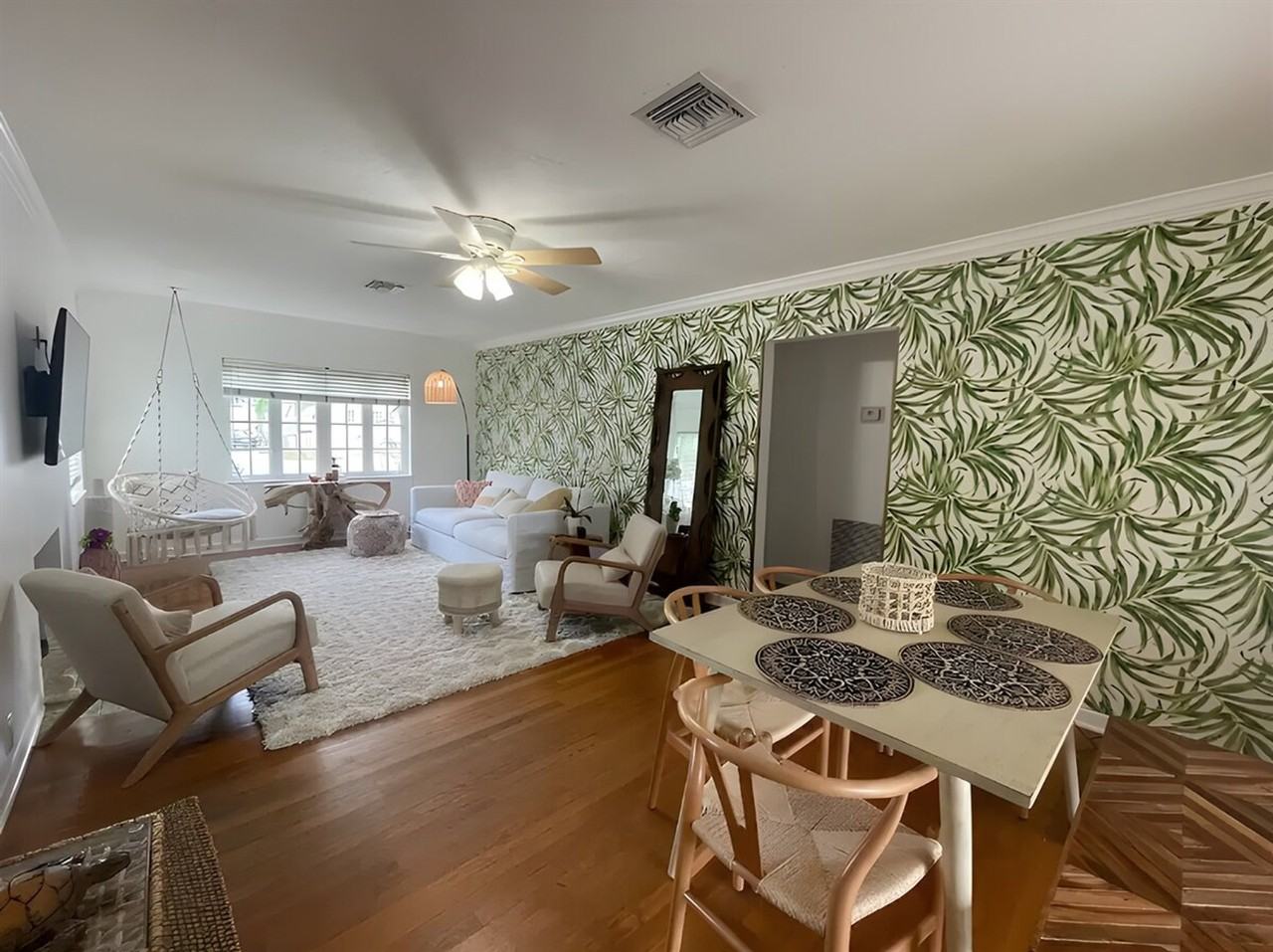 430 45th Street #1065705P - Photo 3 of 38