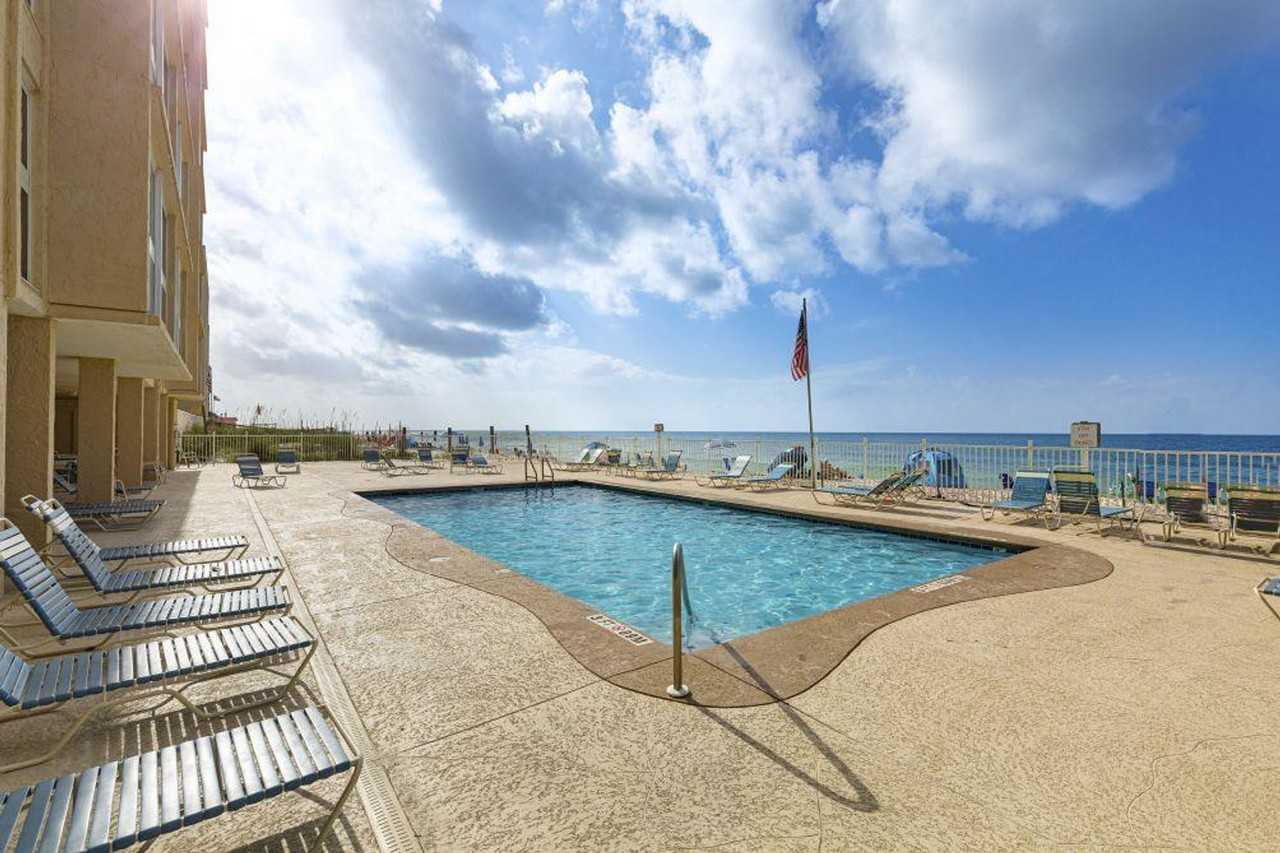 1007 West Beach Boulevard - Photo 4 of 48