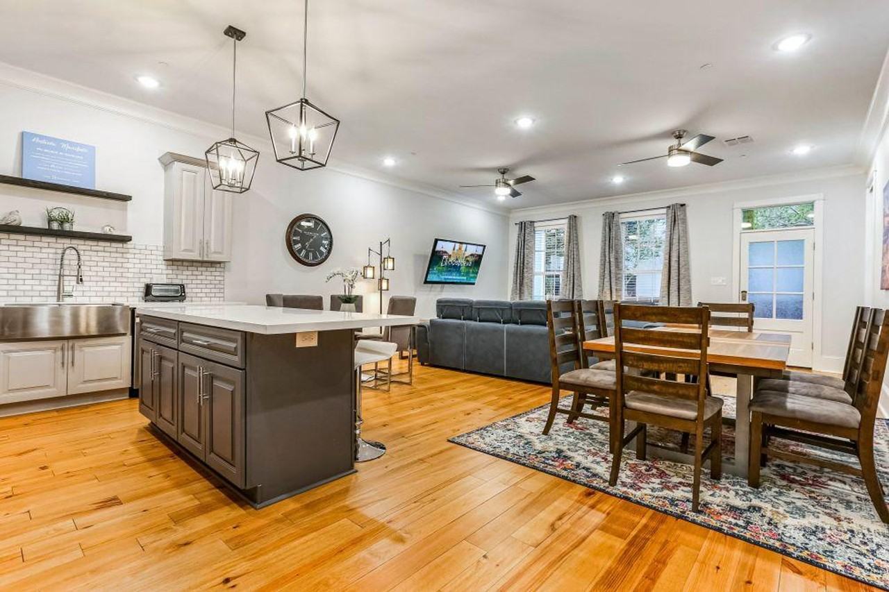 1233 Saint Charles Ave #1269963P - Photo 2 of 23