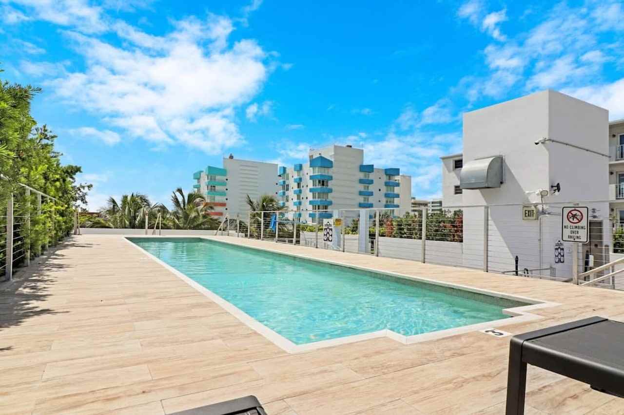 250 Collins Avenue - Photo 5 of 69