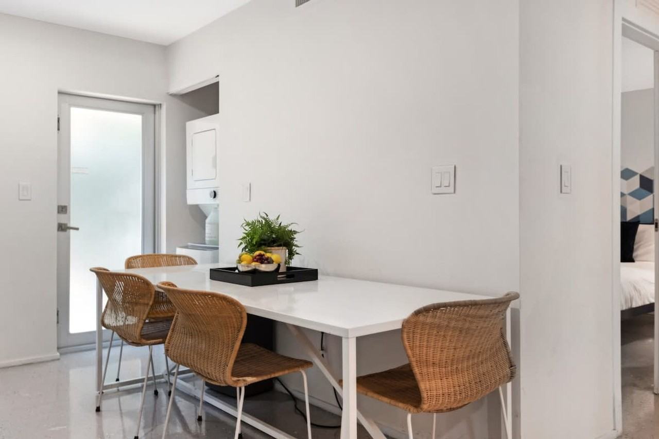 250 Collins Avenue - Photo 7 of 62
