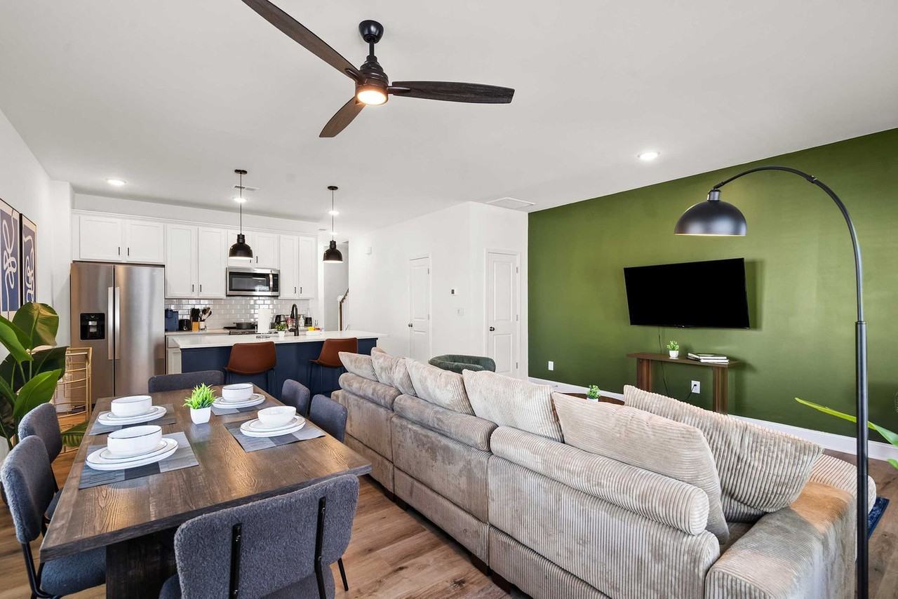 8021 Brightside Dr #1284678P - Photo 2 of 25