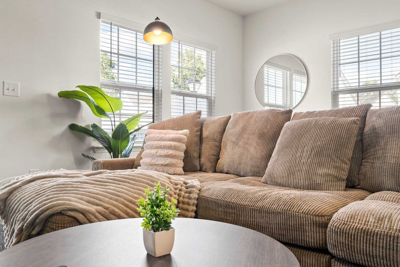 8021 Brightside Dr #1284678P - Photo 3 of 25