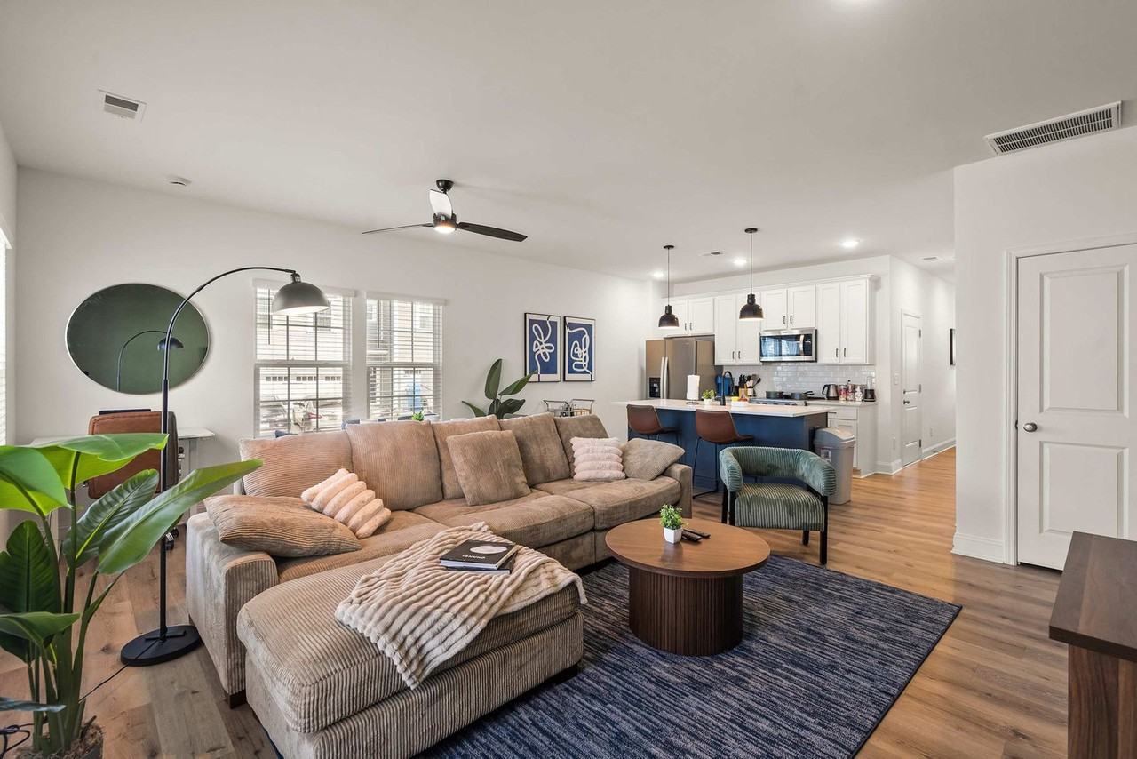 8021 Brightside Dr #1284678P - Photo 4 of 25