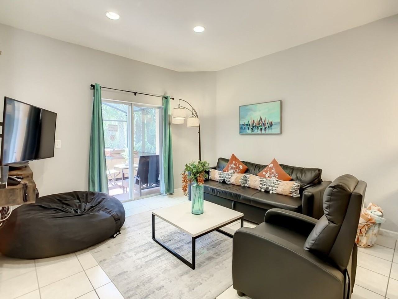 2737 Coupe St #1287626P - Photo 2 of 50