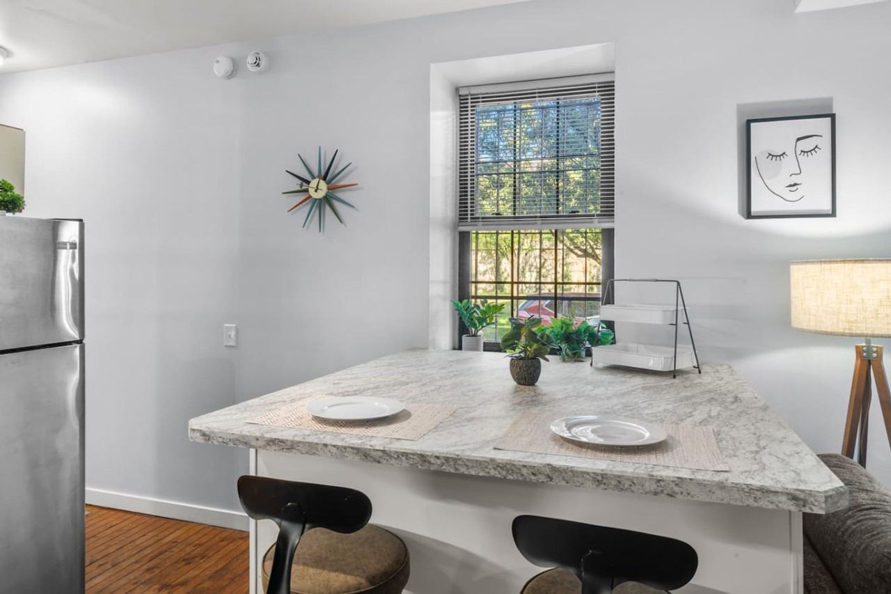 309 Vine St #1289457P - Photo 6 of 25