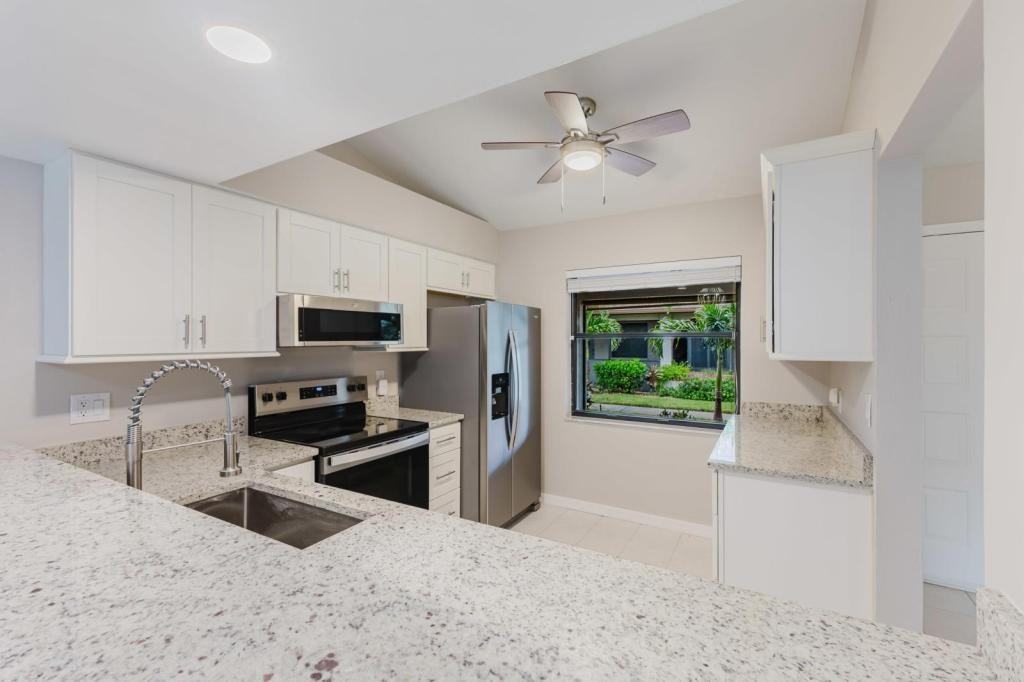 11861 Caraway Ln ##116 - Photo 5 of 44