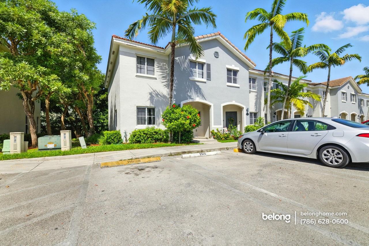 2915 Se 15th Ter - Photo 2 of 40