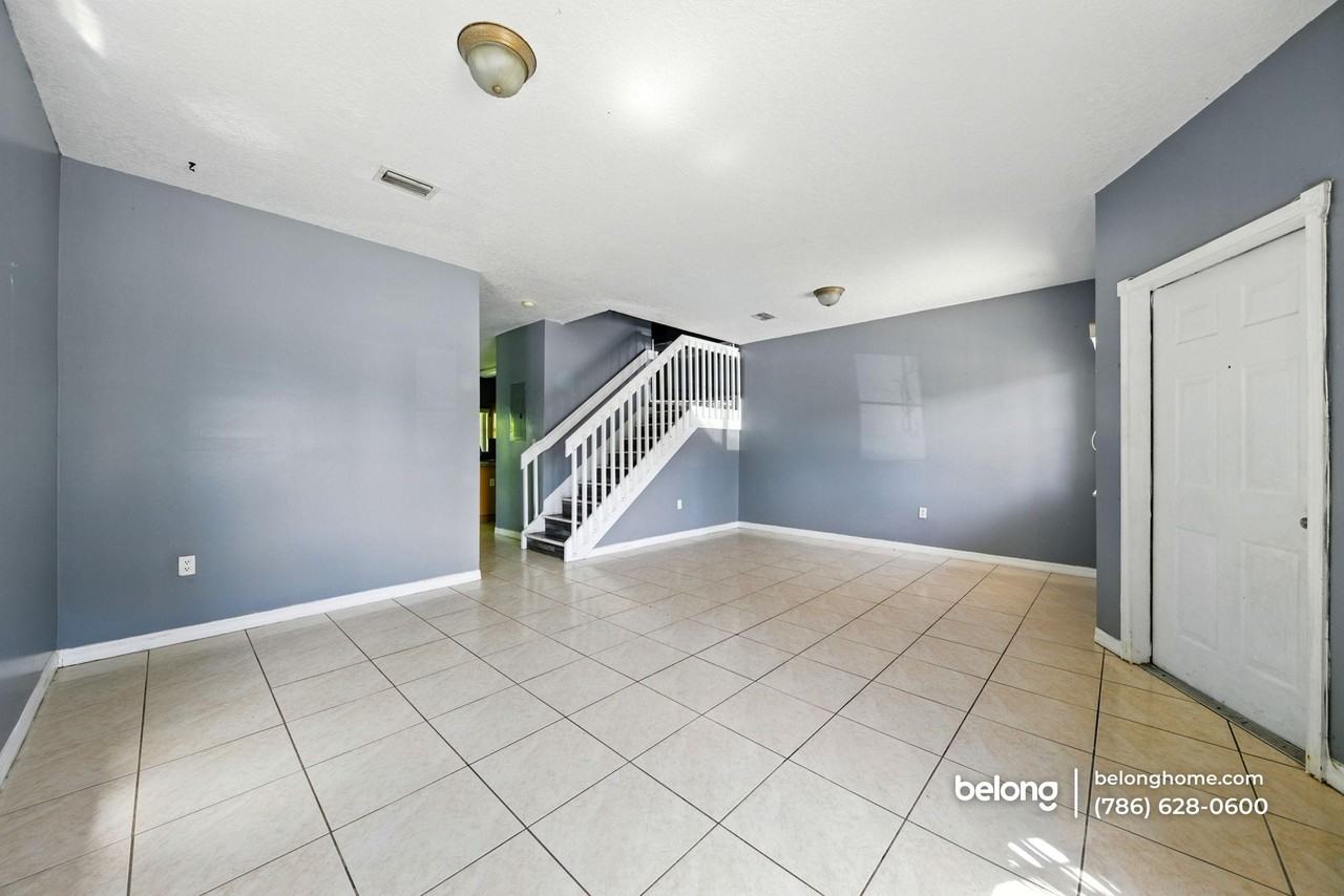 2915 Se 15th Ter - Photo 4 of 40