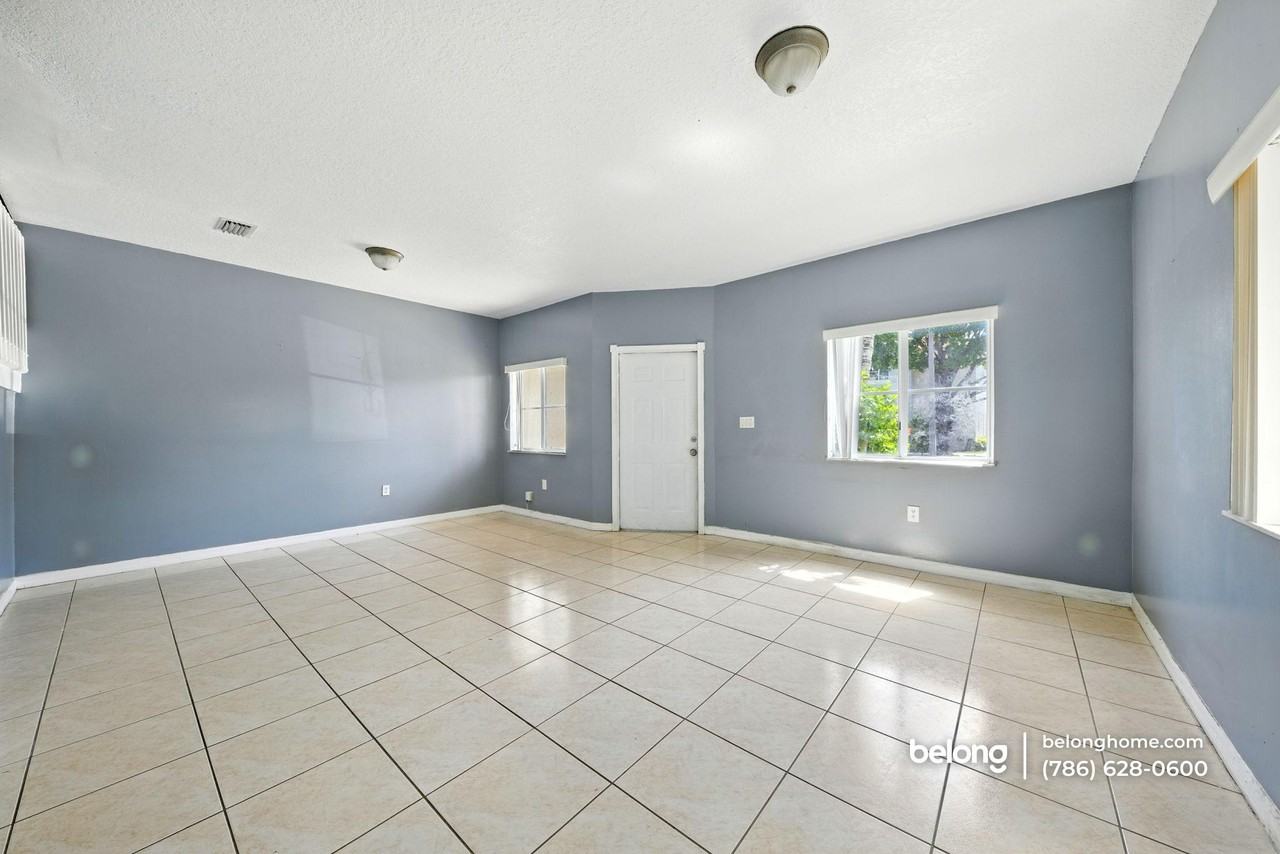 2915 Se 15th Ter - Photo 5 of 40