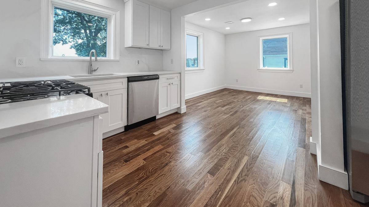 125 Franklin Ave ##2 - Photo 2 of 24