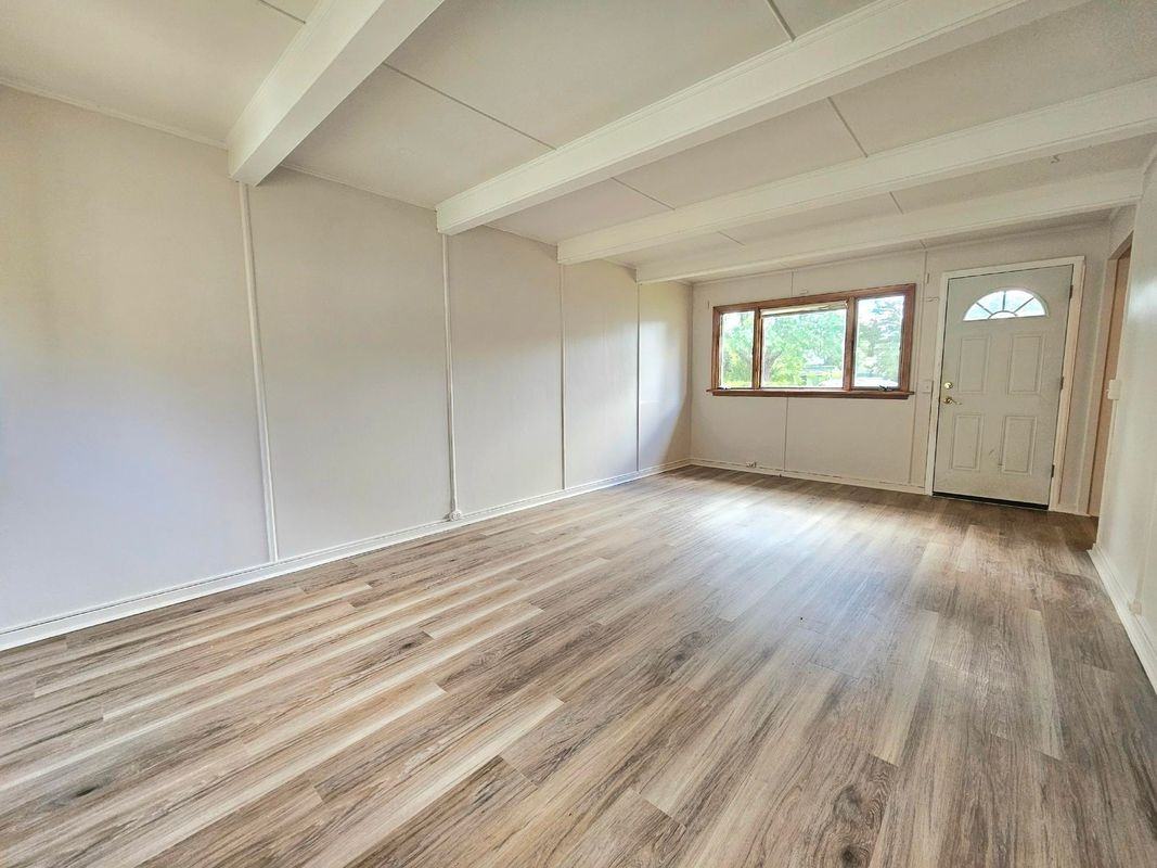 142 Heberle Rd - Photo 3 of 11
