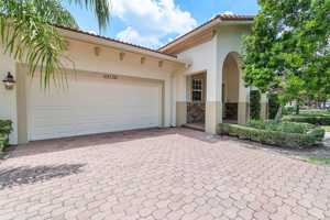 featured image of 10130 Sw Dolce Rd