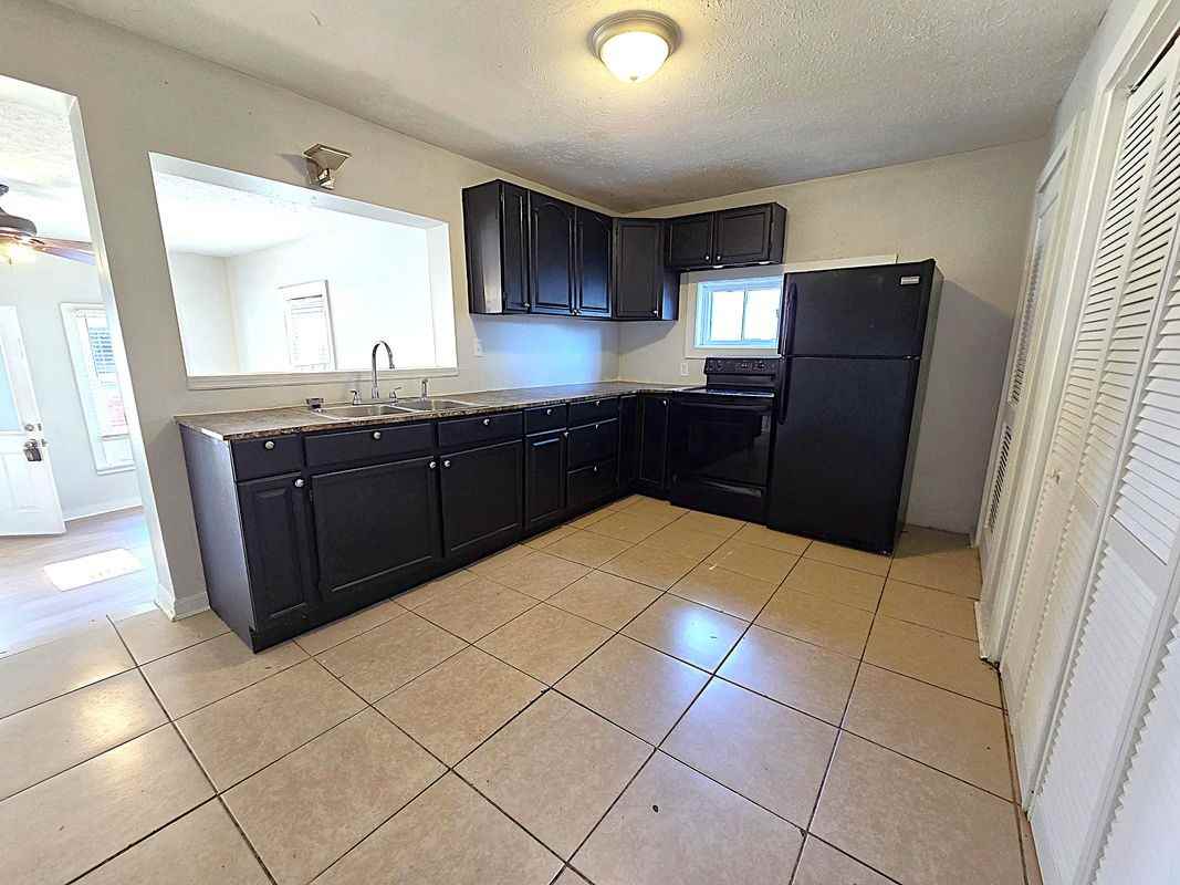 508 8th St - Photo 2 of 14