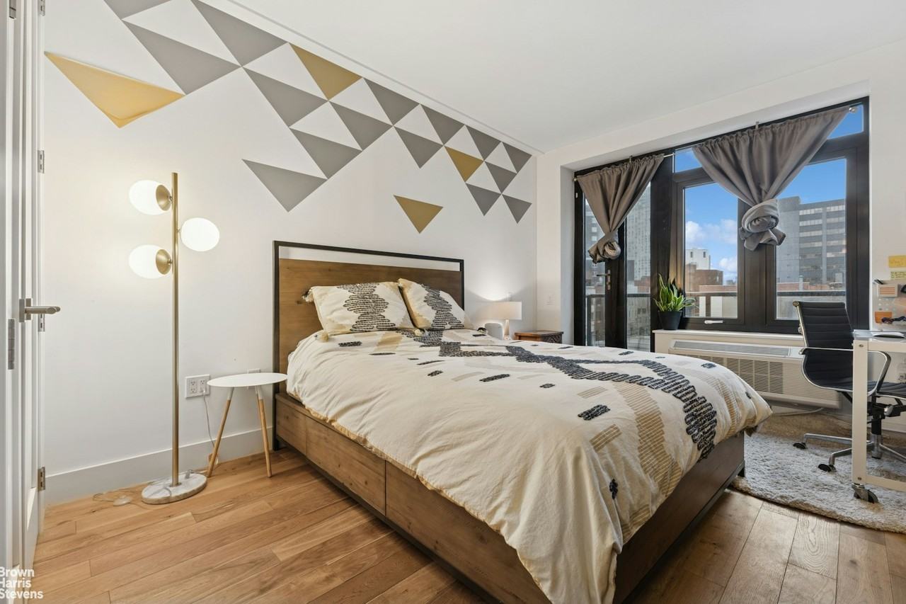 4734 47 -34 11TH STREET #301 - Photo 6 of 12