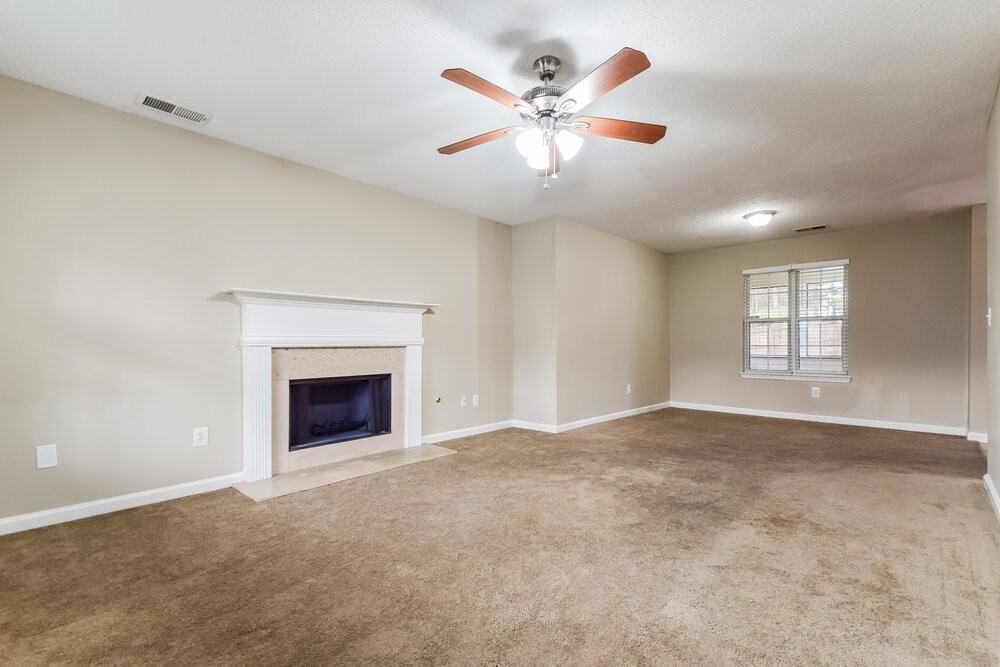 4405 Grove Dr Nw - Photo 5 of 17