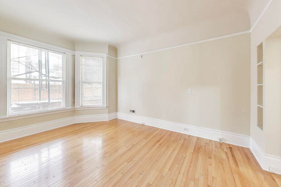 528 Ashbury St #01 - Photo 3 of 24