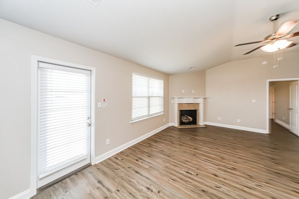 3441 Sabra Ln - Photo 4 of 16