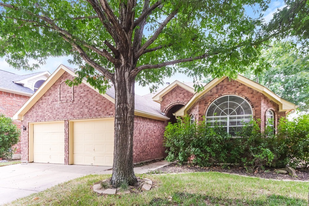 4708 Misty Ridge Dr - Photo 3 of 17