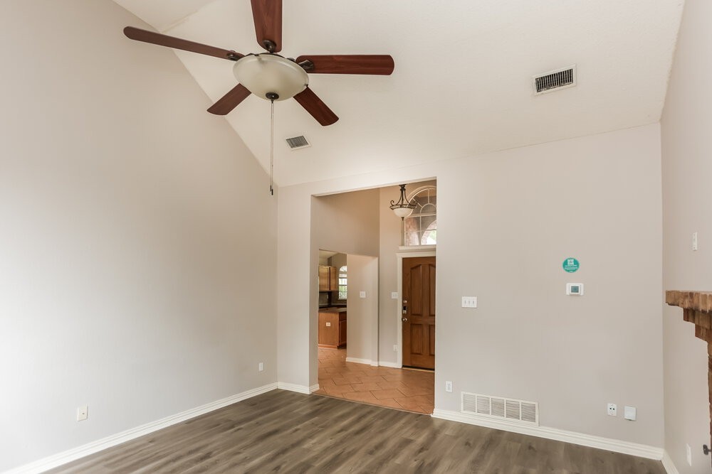 4708 Misty Ridge Dr - Photo 5 of 17