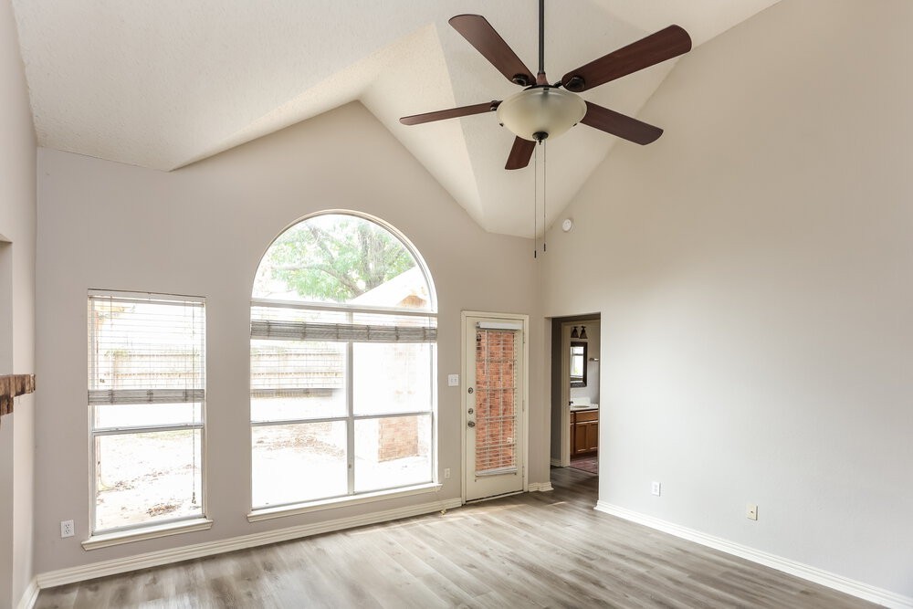 4708 Misty Ridge Dr - Photo 6 of 17