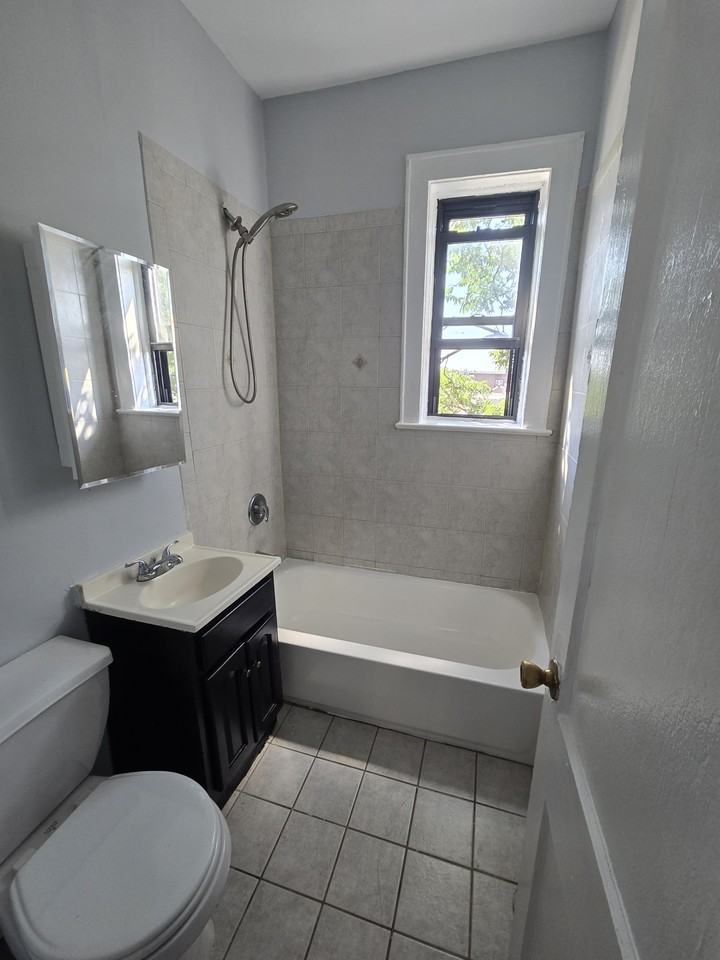 41 Kelly Parkway #C2 - Photo 2 of 6