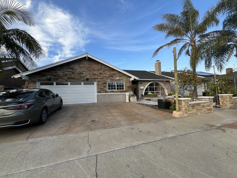 8901 Blackheath #3 - Photo 2 of 7