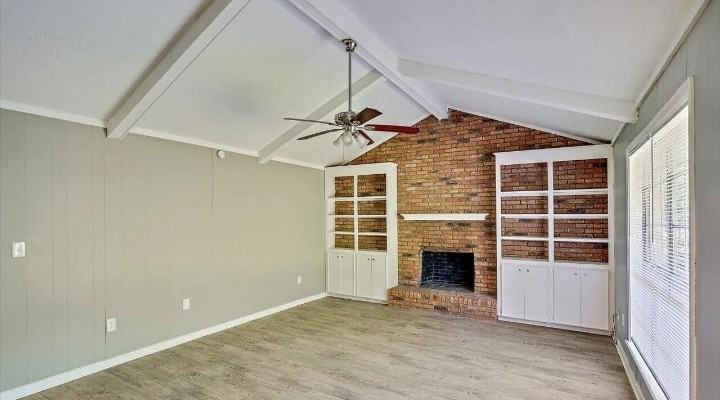 2128 Thousand Oaks Dr - Photo 4 of 10