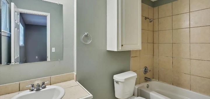 2128 Thousand Oaks Dr - Photo 6 of 10