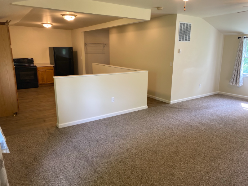 95 River Crest Rd - Photo 3 of 10
