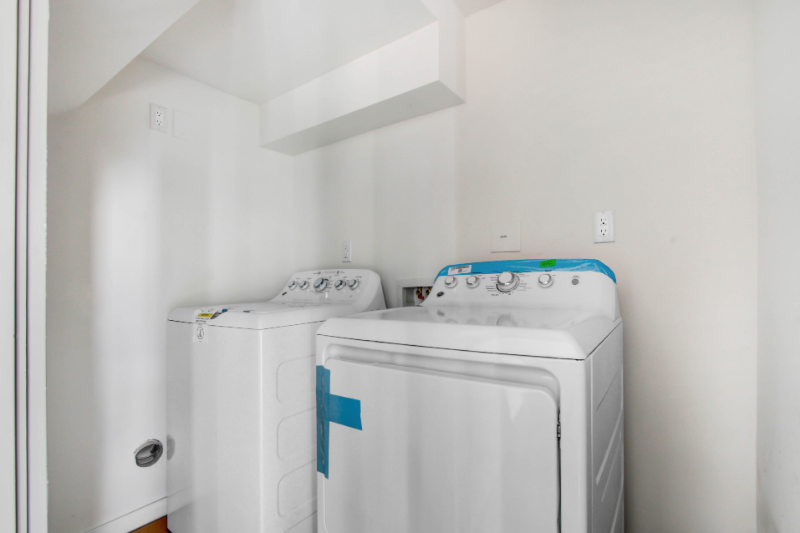 5407 Huntington Dr N - Photo 5 of 19