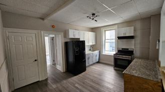 442 Main St #3L - Photo 1 of 1