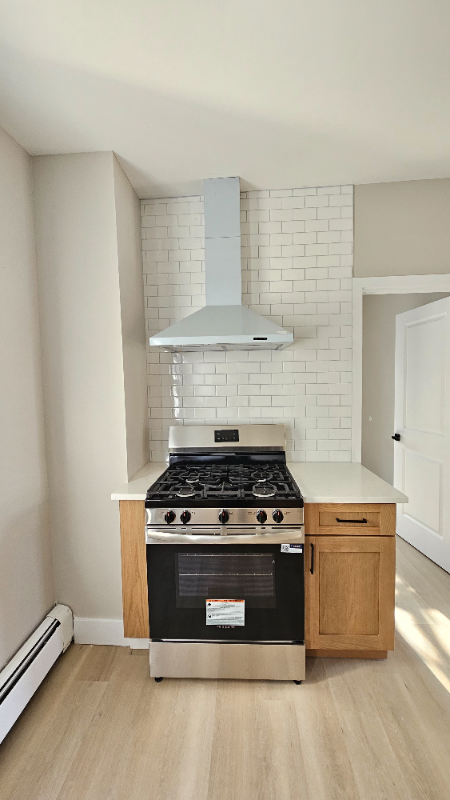 378 East 18th Street #3 - Photo 4 of 13