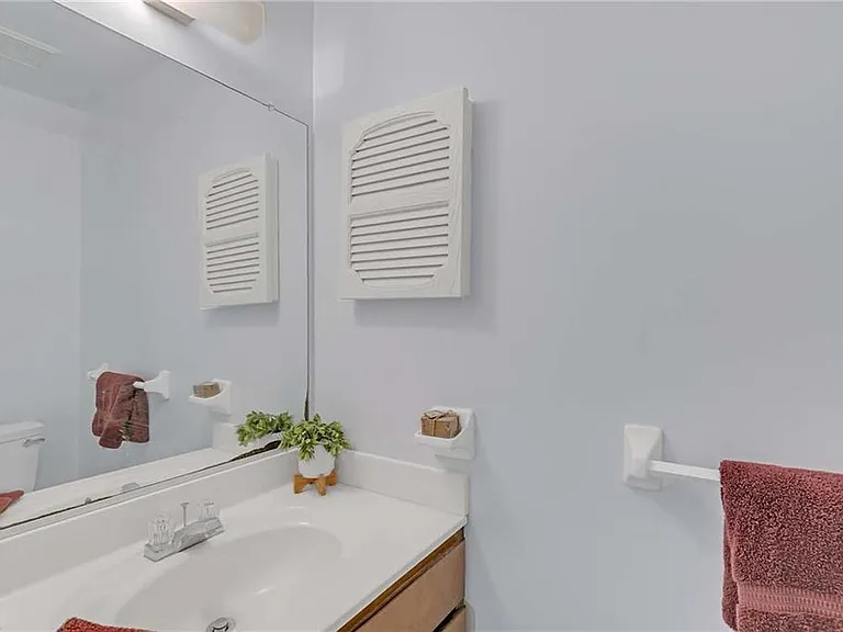 2102 Victoria Ct - Photo 7 of 20