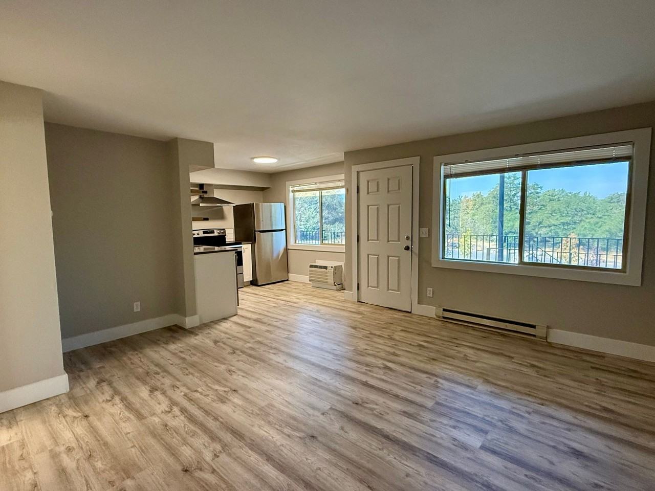 1608 E Mission Ave - Photo 3 of 7